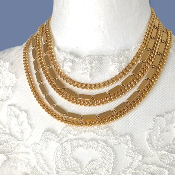 Vintage MONET gold multi strand chain choker - Picture 4 of 4